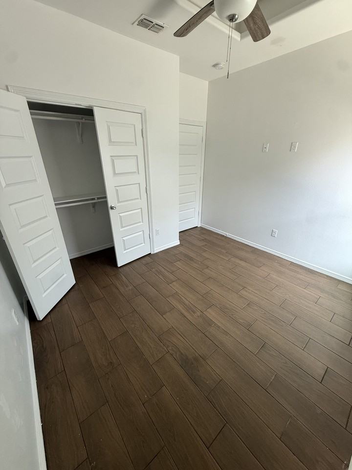 4813 N Cypress St #3 - Photo 7 of 9