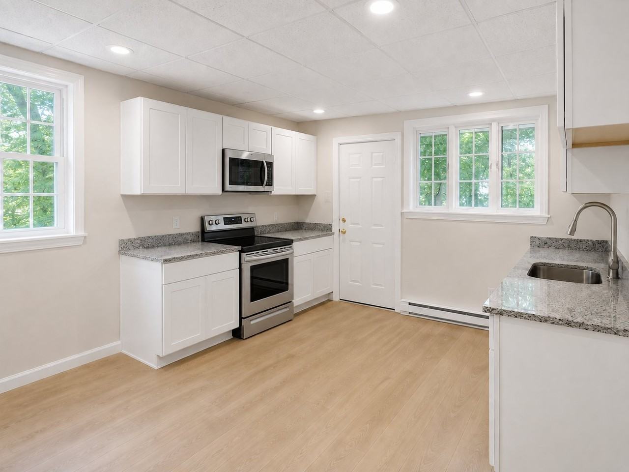 1510 Linden St #1 - Photo 2 of 10