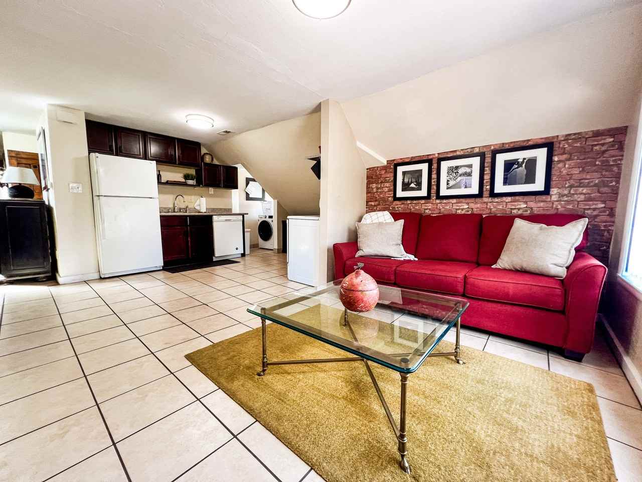 559 E 5th Ave - Photo 3 of 20