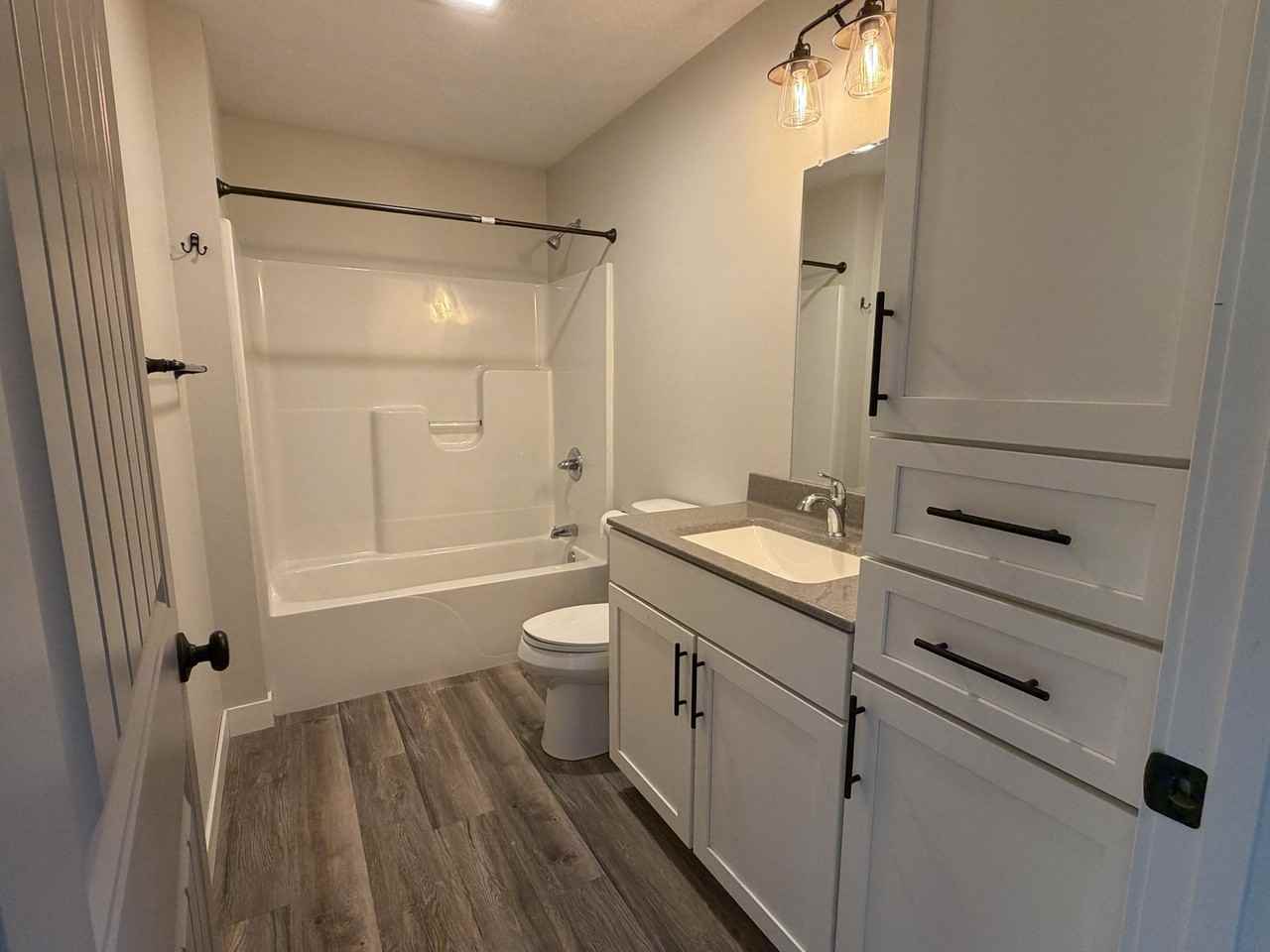 2912 Sportsmans Dr #A - Photo 6 of 15