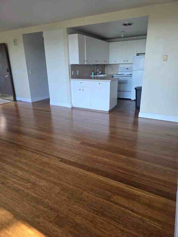 2012 Thorndyke Ave W #5 - Photo 2 of 12