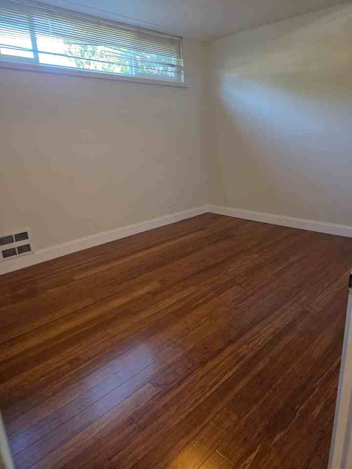 2012 Thorndyke Ave W #5 - Photo 7 of 12