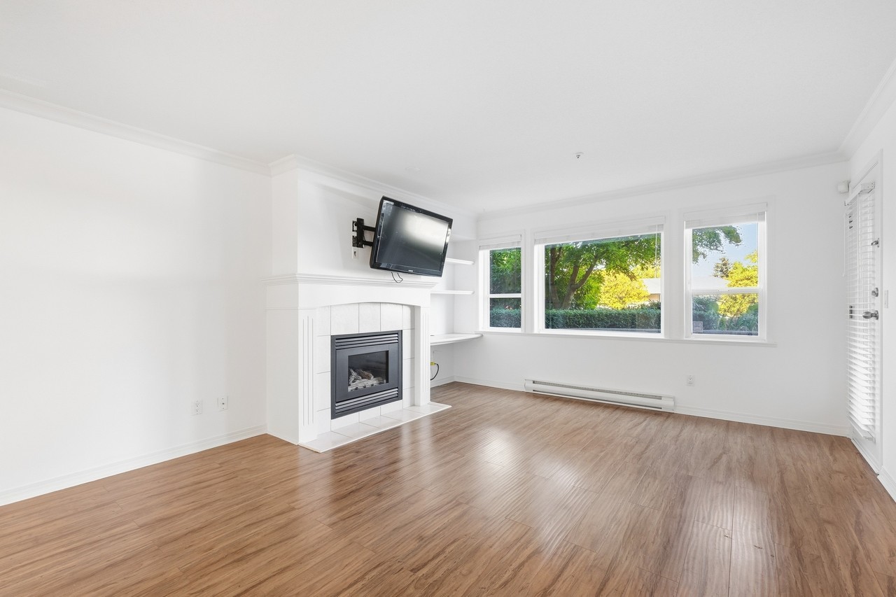 15558 16A Avenue #106 - Photo 4 of 21