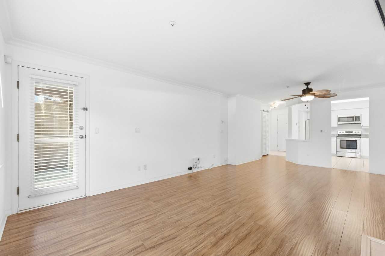15558 16A Avenue #106 - Photo 5 of 21