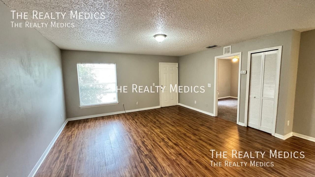 815 Eastern Ave - Photo 2 of 27