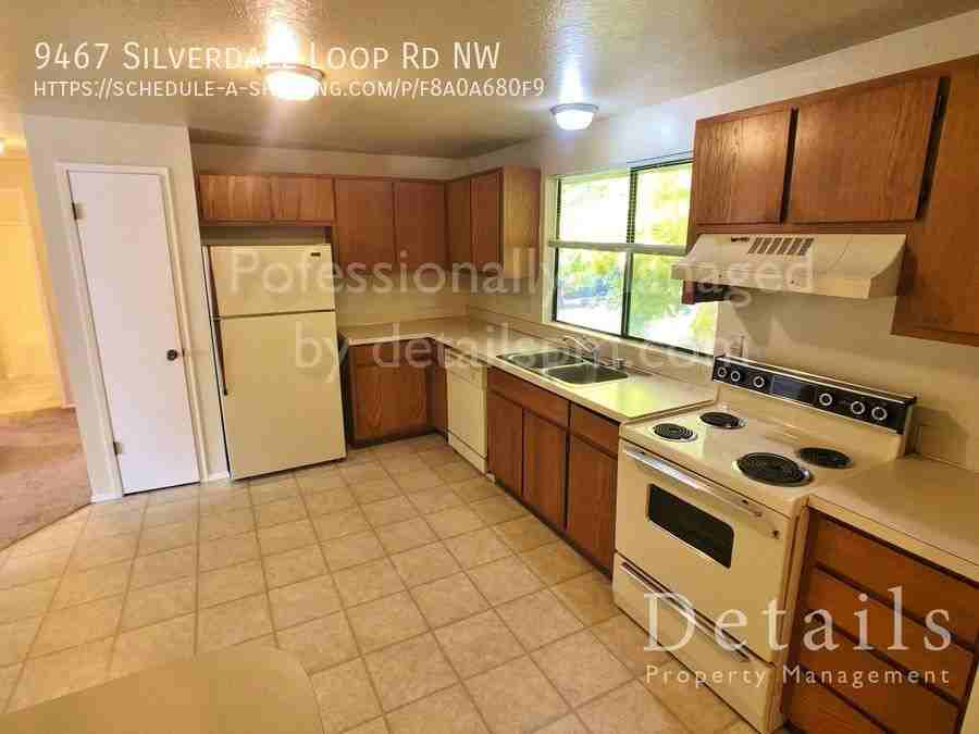 9467 Silverdale Loop Rd Nw - Photo 4 of 13