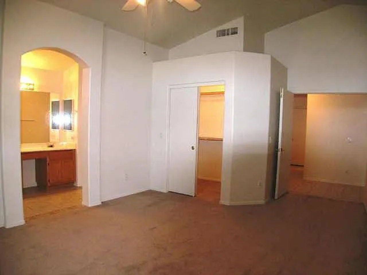 8361 W Troy St - Photo 6 of 7