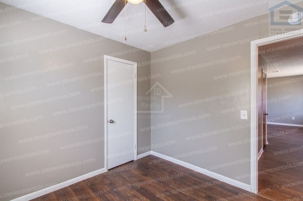 707 Sw 49th St - Photo 6 of 32