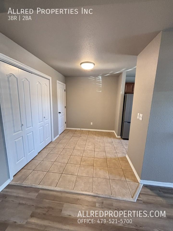 1716 N Chestnut Ave - Photo 5 of 14