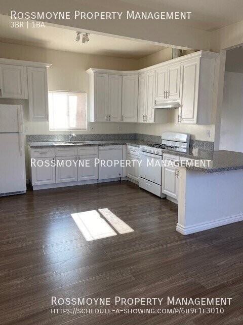 504 Raleigh St - Photo 2 of 8