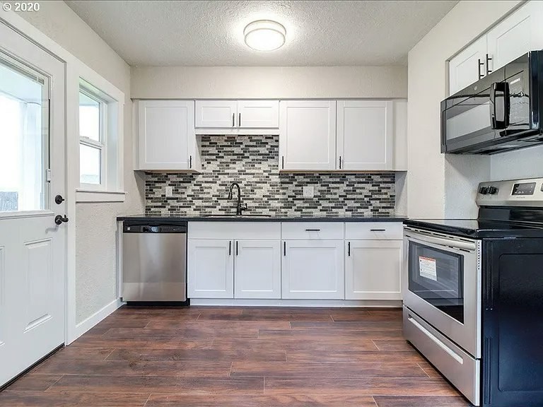 3116 Yeoman Avenue - Photo 3 of 25