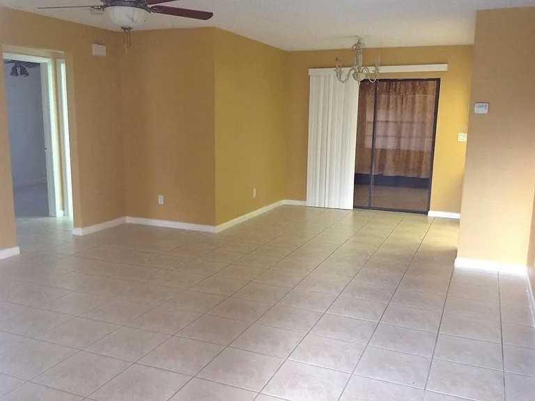 4710 6th Street West - Photo 3 of 9