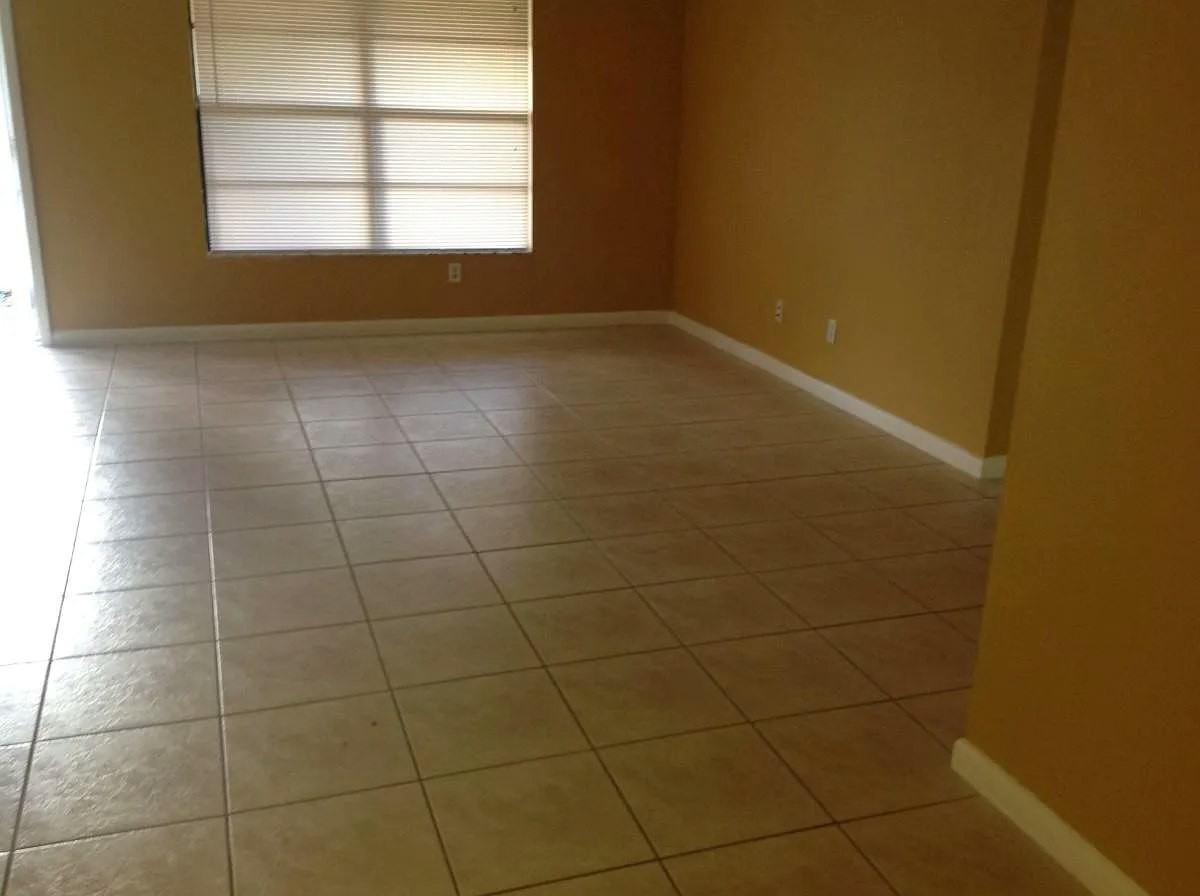 4710 6th Street West - Photo 7 of 9