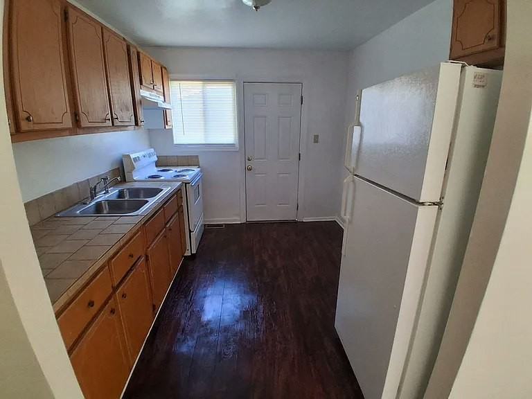 889 Cheyenne Drive - Photo 4 of 9