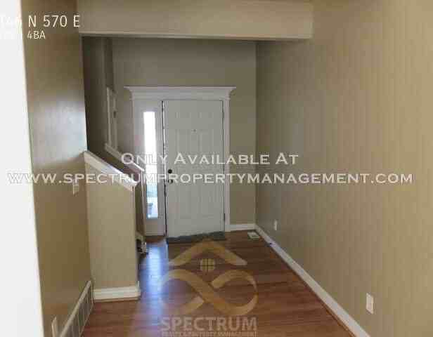 146 N 570 E - Photo 3 of 36