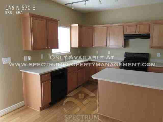 146 N 570 E - Photo 5 of 36
