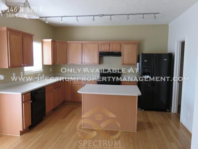 146 N 570 E - Photo 6 of 36