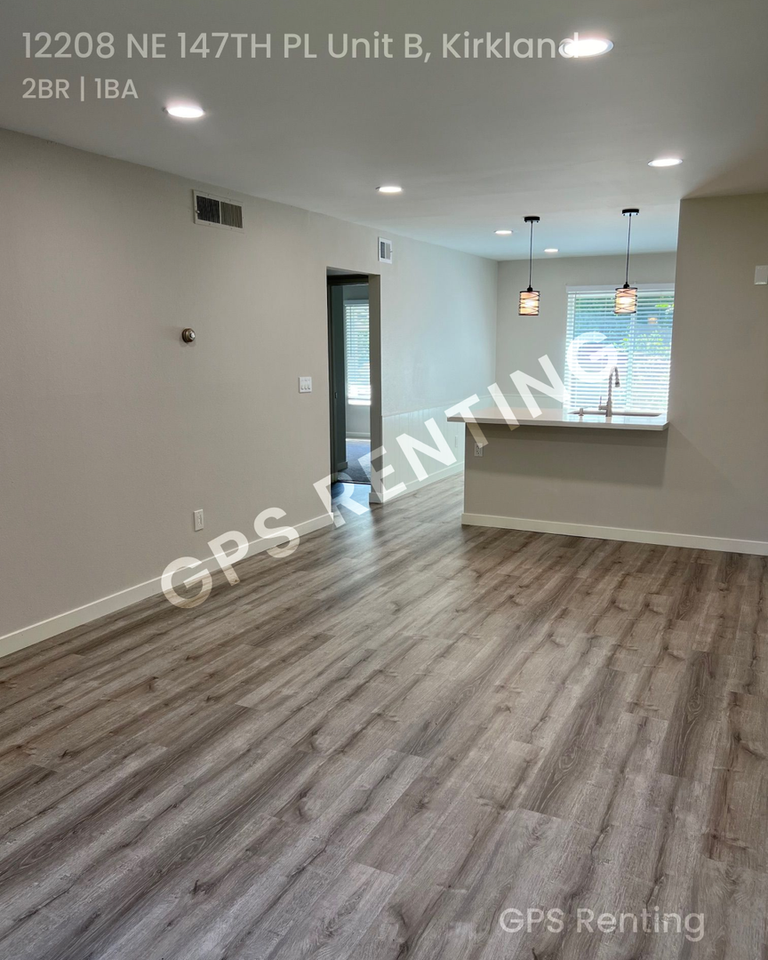 12208 Ne 147th Pl #B - Photo 2 of 11
