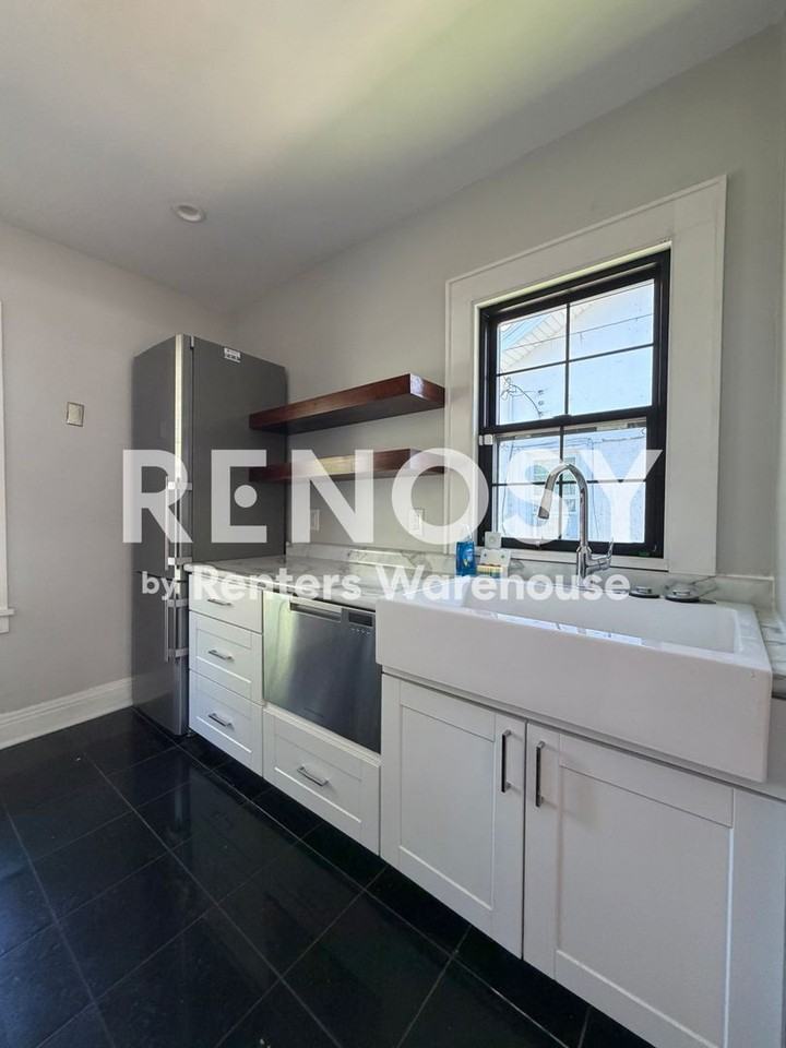 1759 Saint Clair Ave - Photo 3 of 15