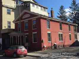 featured image of 6 Pine St #2