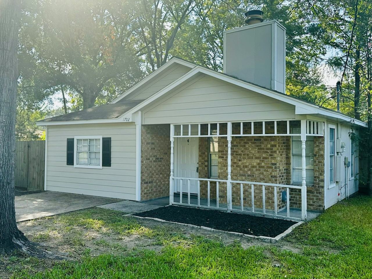 1702 Tyler Street - Photo 3 of 22