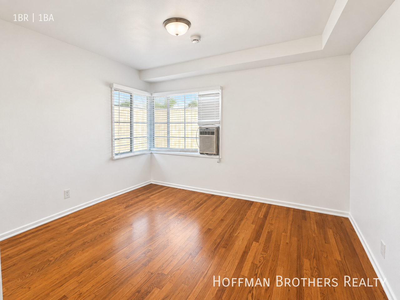1907 1/4 N Las Palmas Ave - Photo 3 of 8