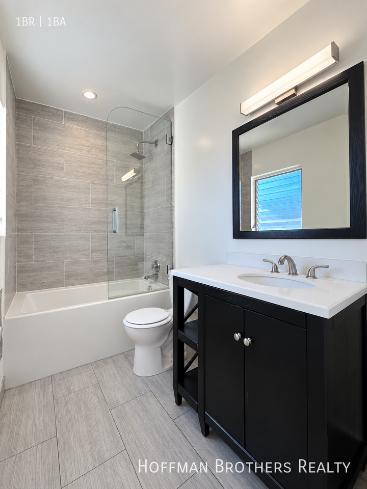 1159 N Curson Ave #11 - Photo 7 of 12