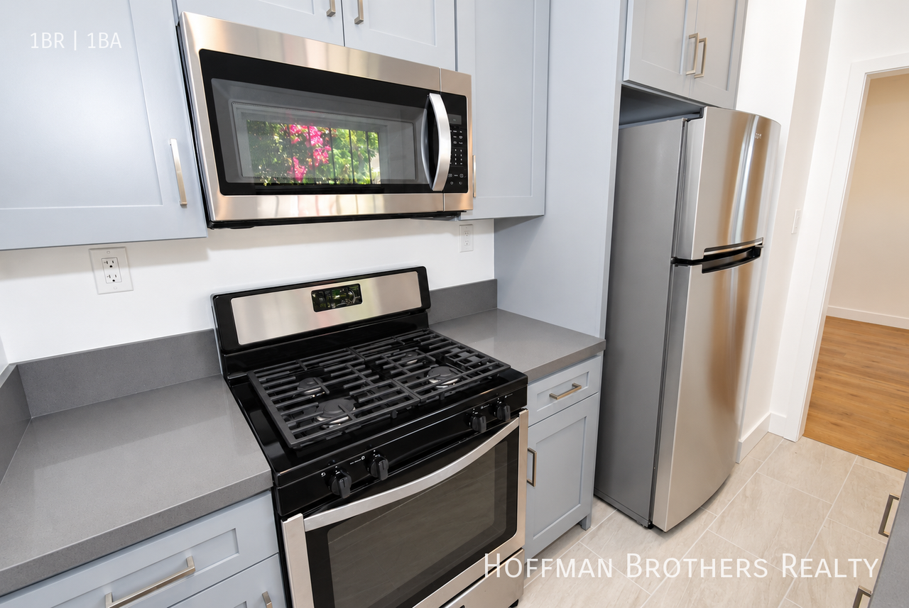 1315 N Formosa Ave - Photo 2 of 12