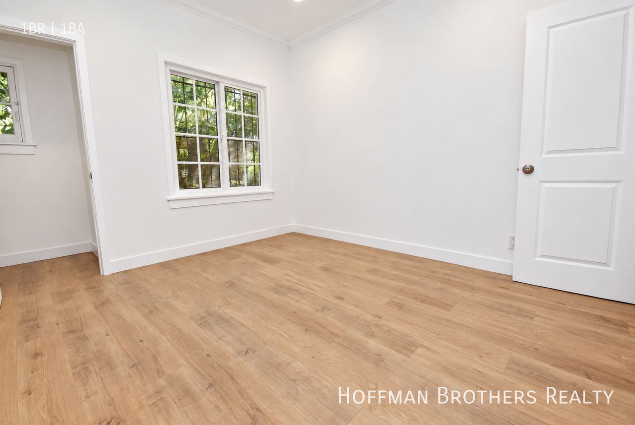 1315 N Formosa Ave - Photo 4 of 12