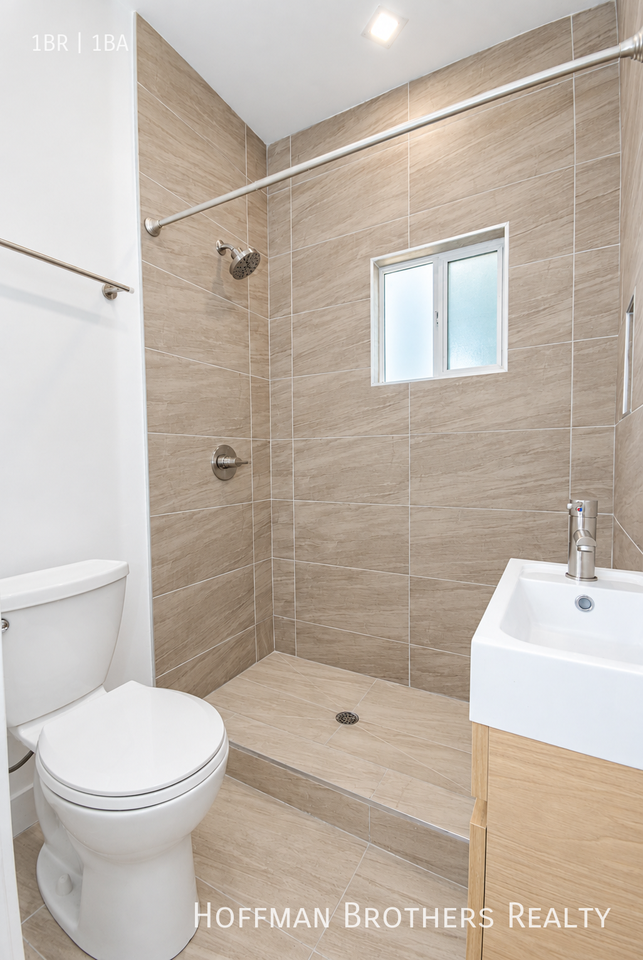 1315 N Formosa Ave - Photo 7 of 12