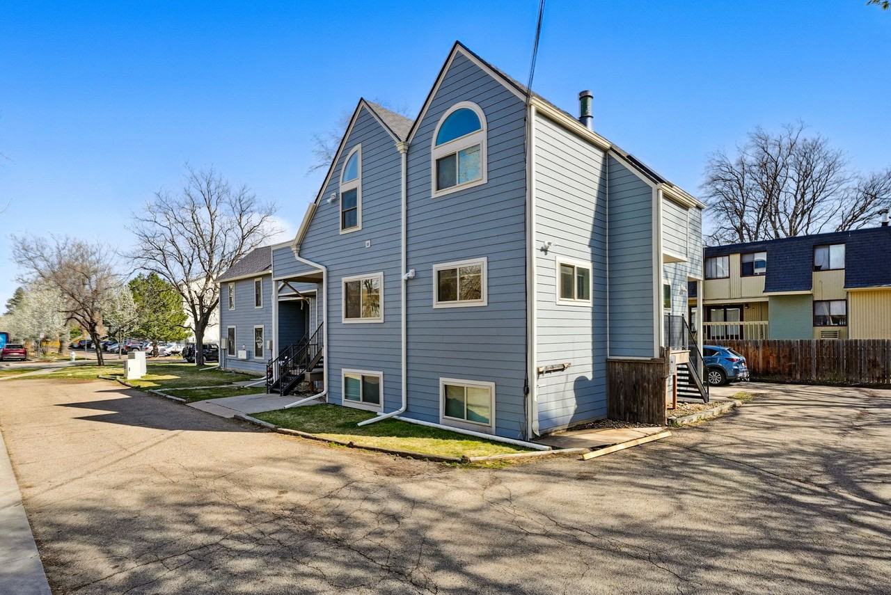 1631 19th St. - Photo 2 of 12