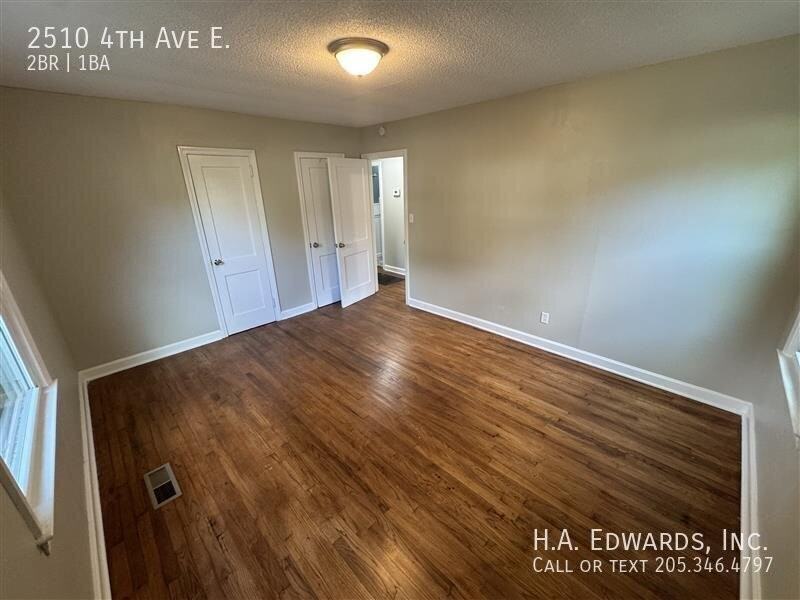 2510 4th Ave E - Photo 5 of 9
