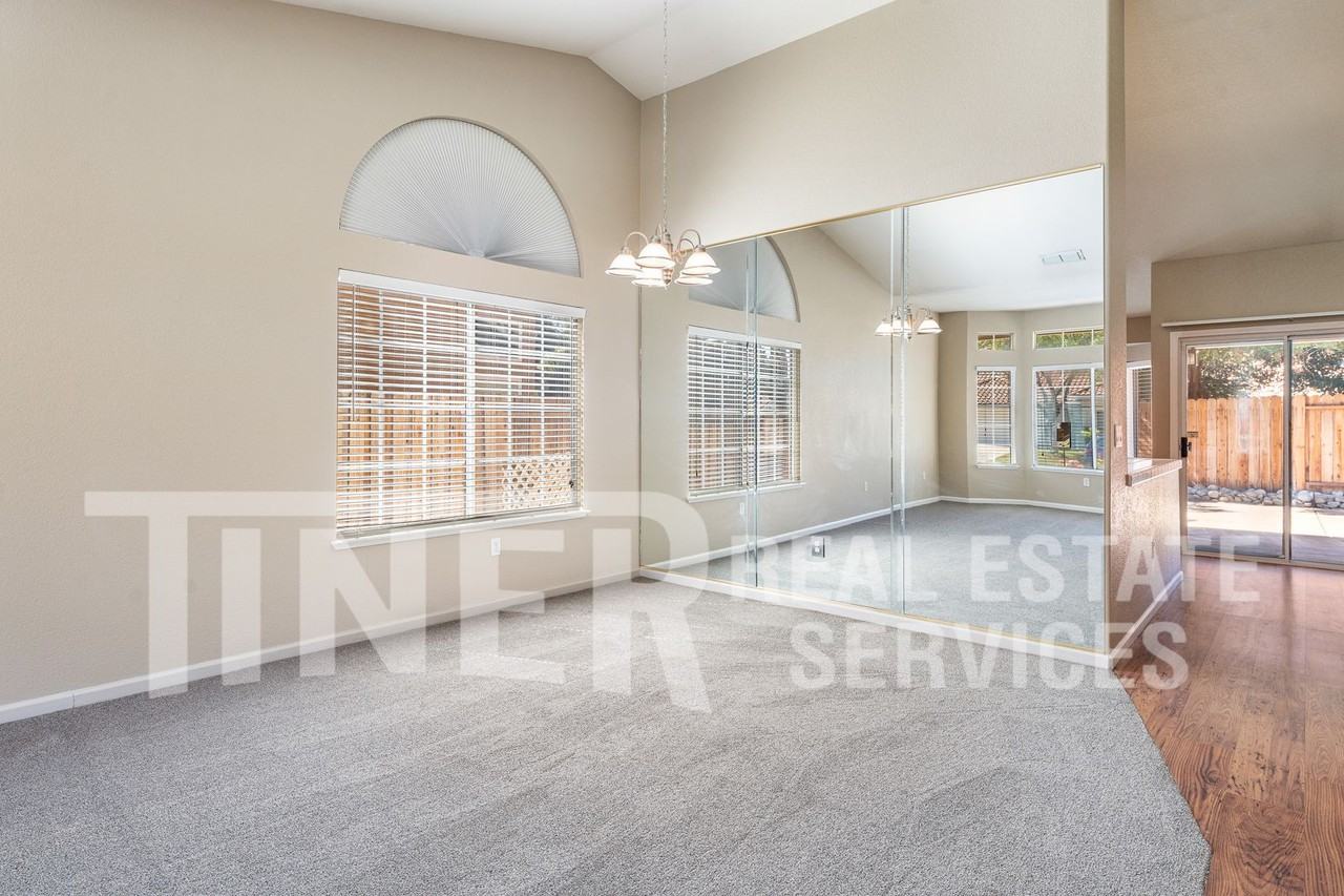 5148 Camden Rd - Photo 7 of 27