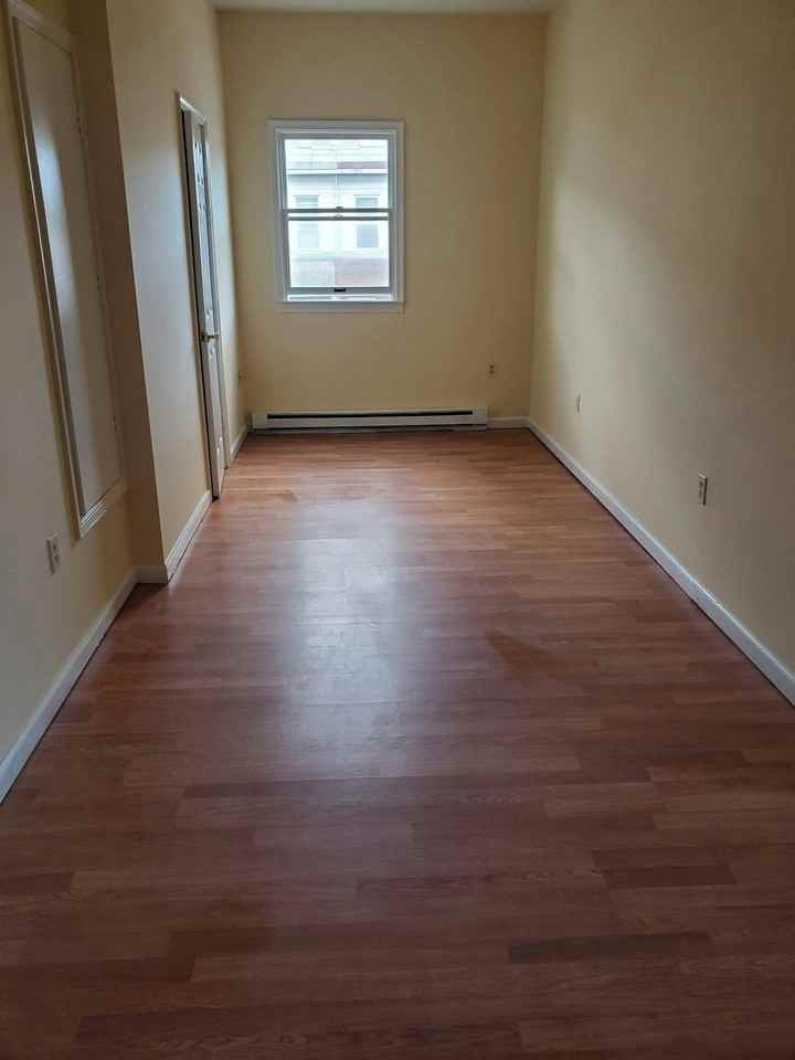 902 Spring Garden St, Unit 2 - Photo 4 of 8