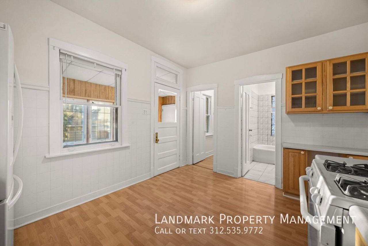 3030 N Normandy Ave - Photo 5 of 35