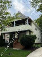 featured image of 1614 Larchmont Ave