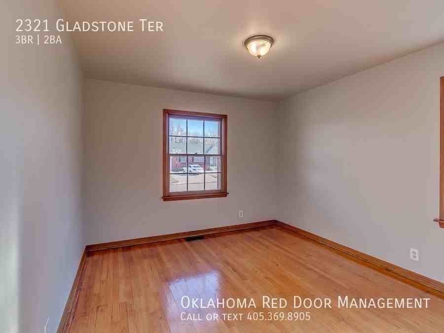 2321 Gladstone Ter - Photo 7 of 18