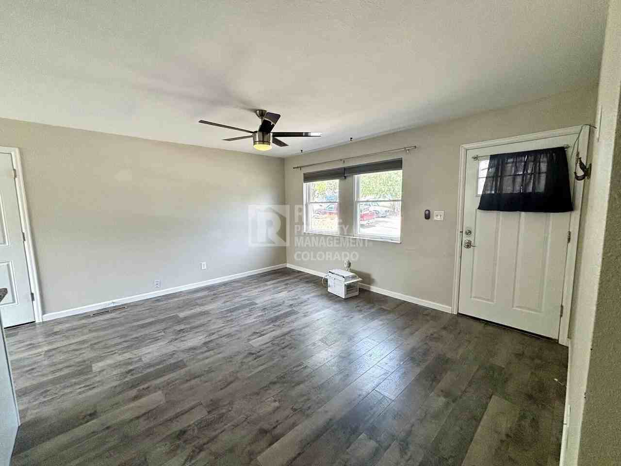 2240 Flintwood Dr - Photo 4 of 11