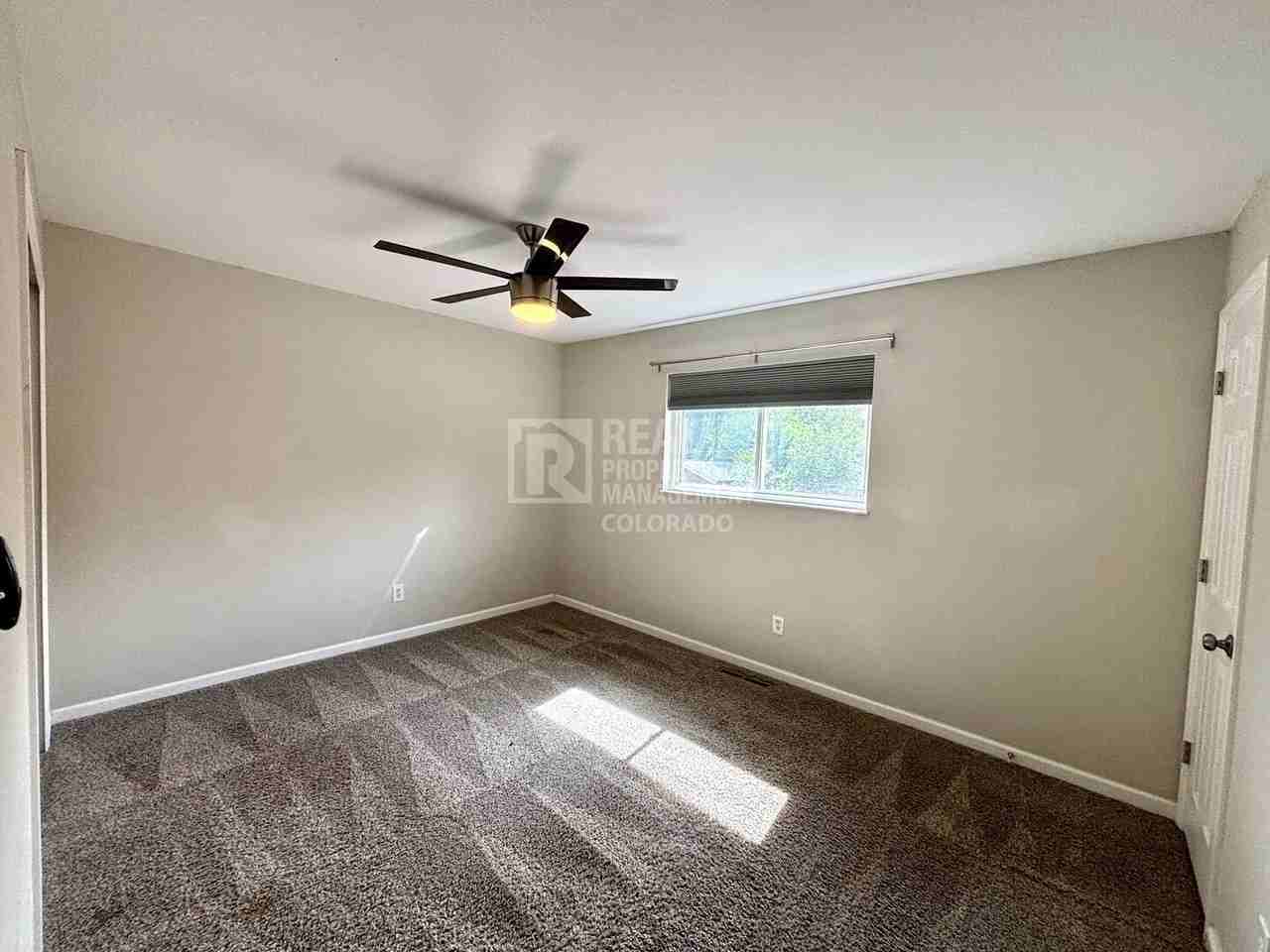 2240 Flintwood Dr - Photo 6 of 11