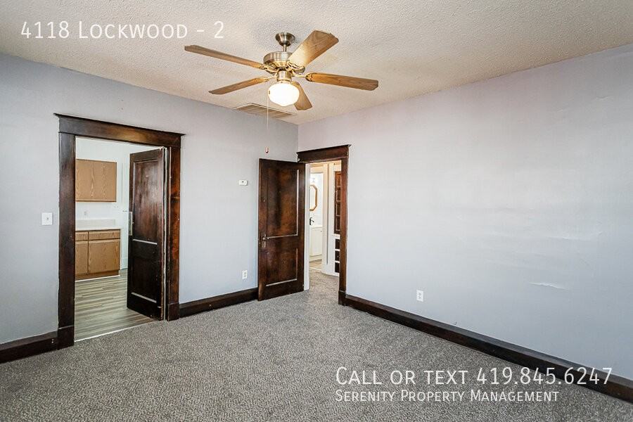 4118 N Lockwood Ave #2 - Photo 6 of 17