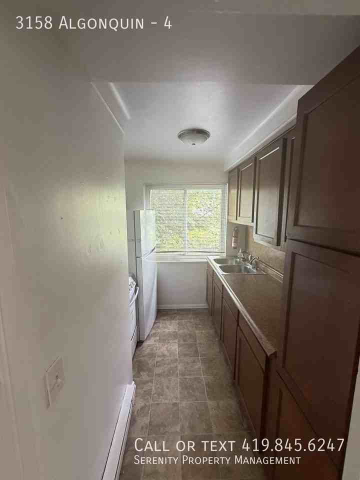 3158 Algonquin Pkwy #4 - Photo 3 of 6