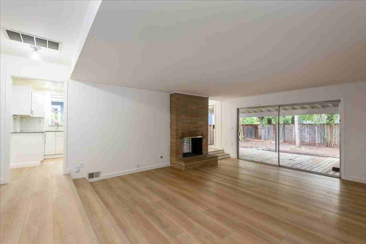726 14th Ave - Photo 3 of 15