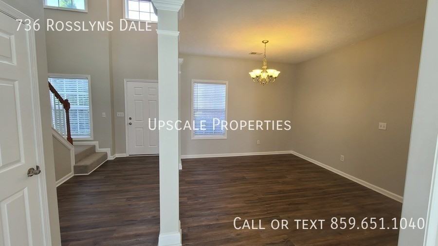 736 Rosslyns Dl - Photo 4 of 21