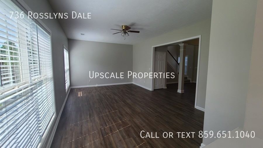 736 Rosslyns Dl - Photo 5 of 21