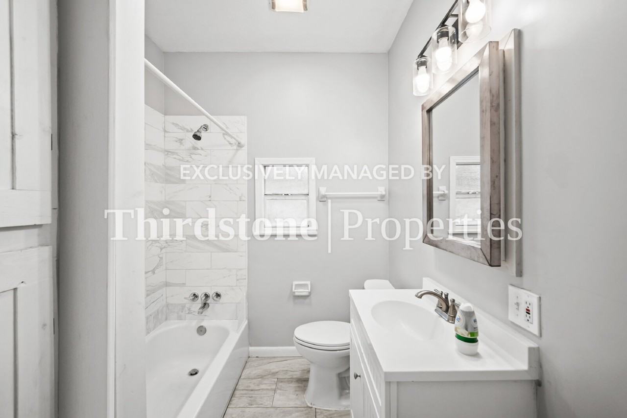 3053 Gilmore St - Photo 6 of 22