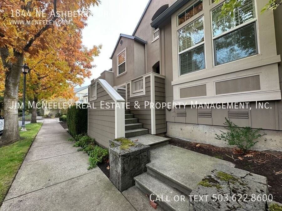 1844 Ne Ashberry Dr - Photo 2 of 33