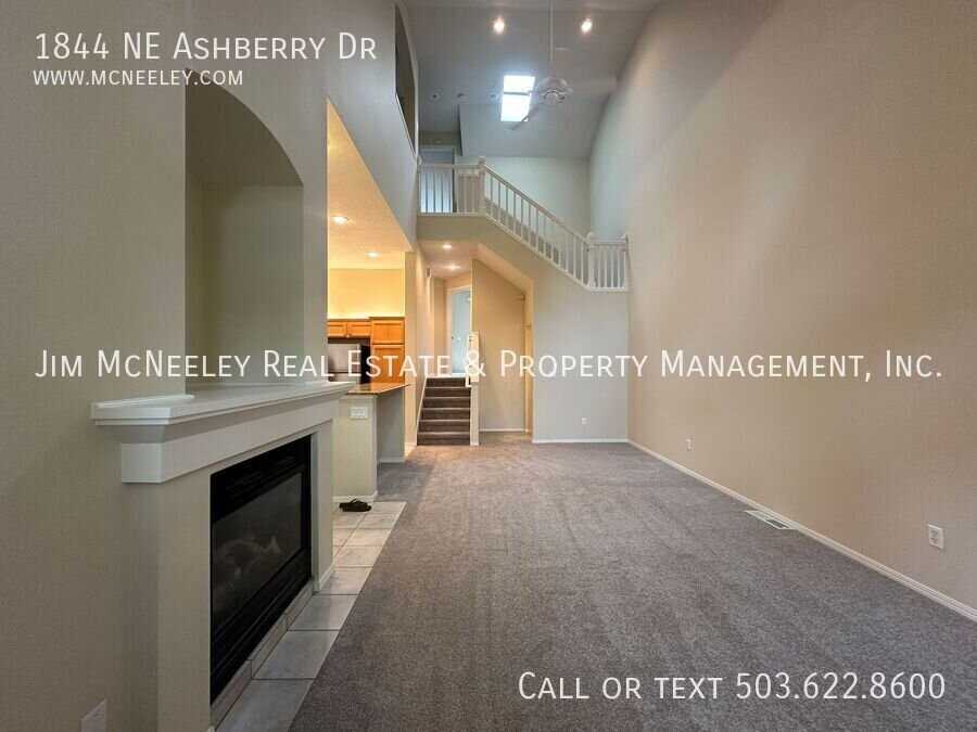1844 Ne Ashberry Dr - Photo 4 of 33