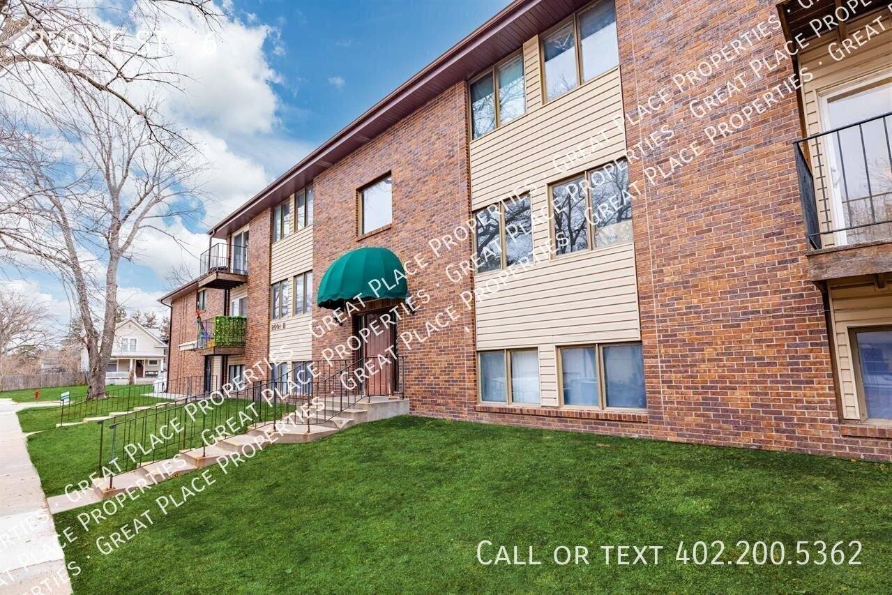 2501 E St #6 - Photo 2 of 24