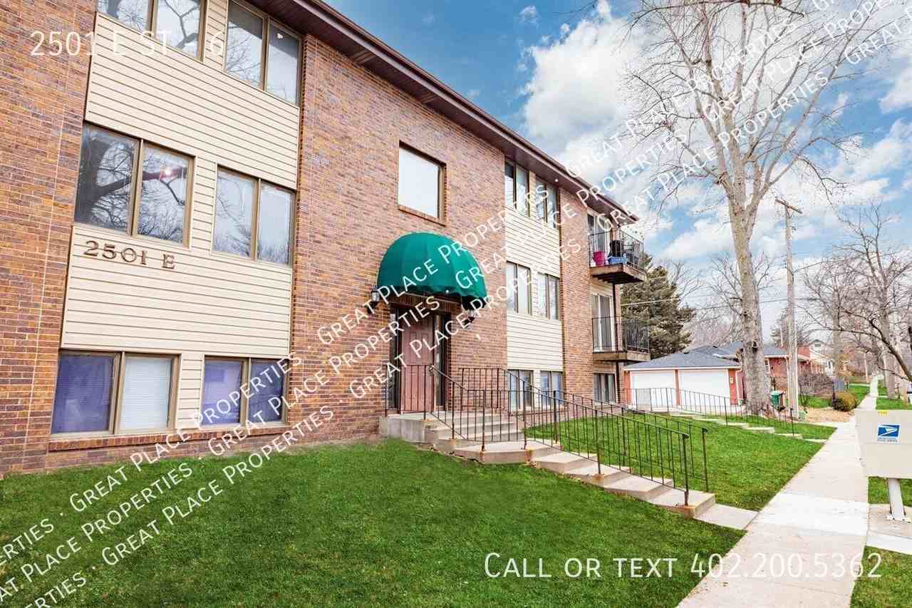 2501 E St #6 - Photo 4 of 24