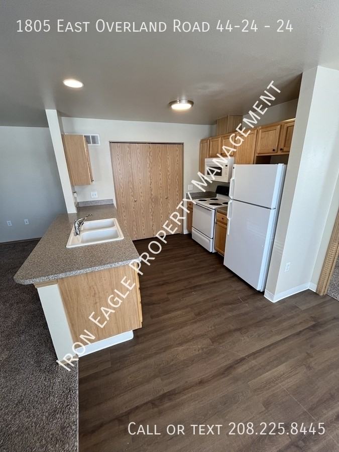 1805 E Overland Rd #24 - Photo 3 of 22